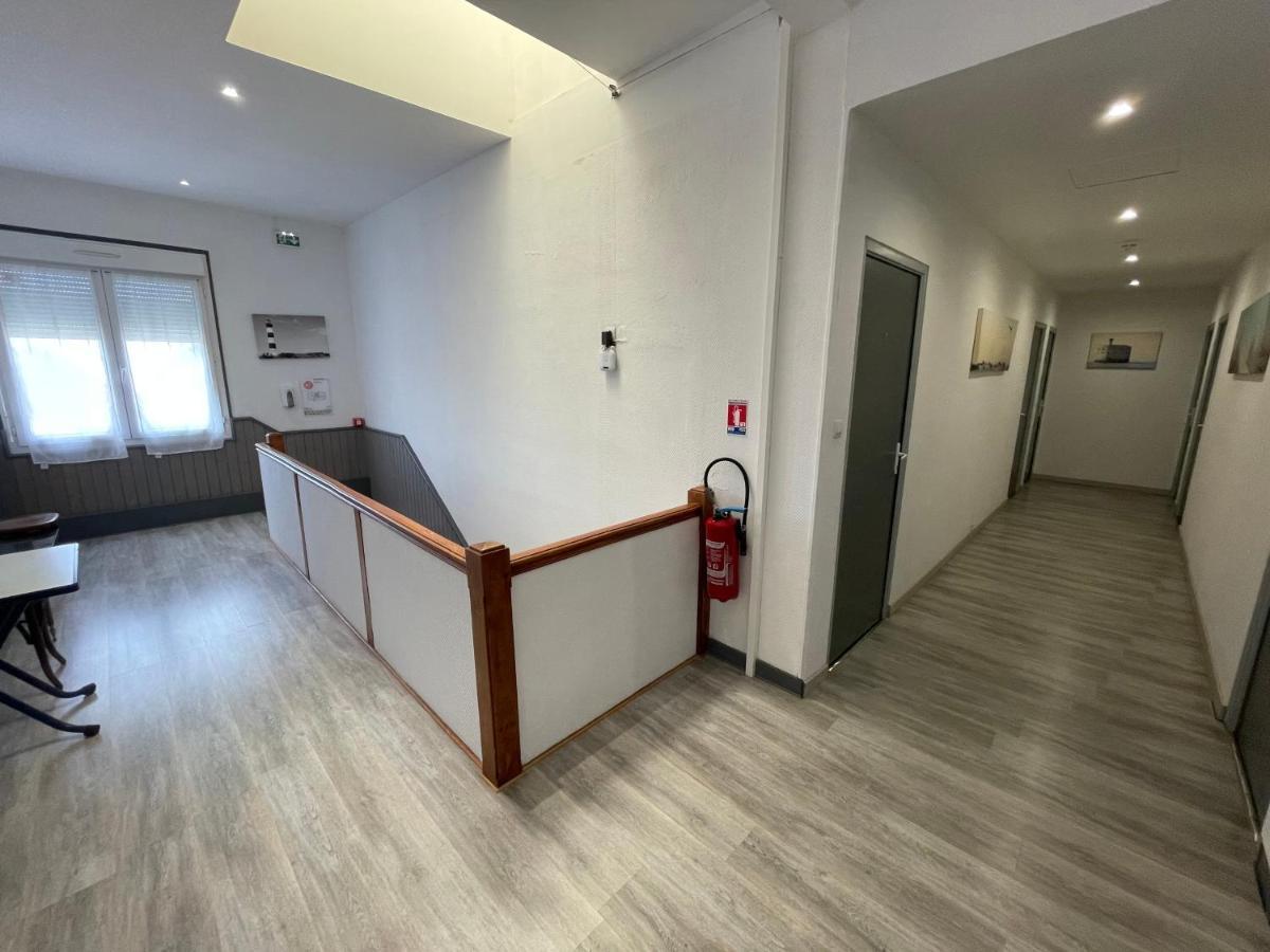 Logis Hotel Le Terminus Bourcefranc Buitenkant foto