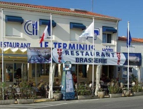 Logis Hotel Le Terminus Bourcefranc Buitenkant foto