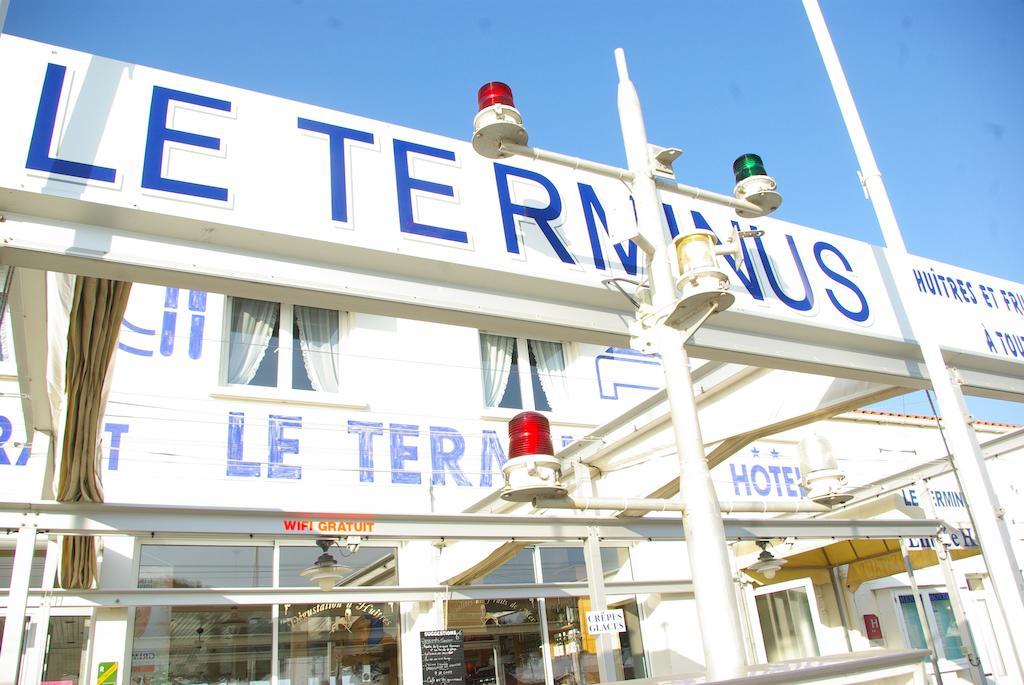 Logis Hotel Le Terminus Bourcefranc Buitenkant foto