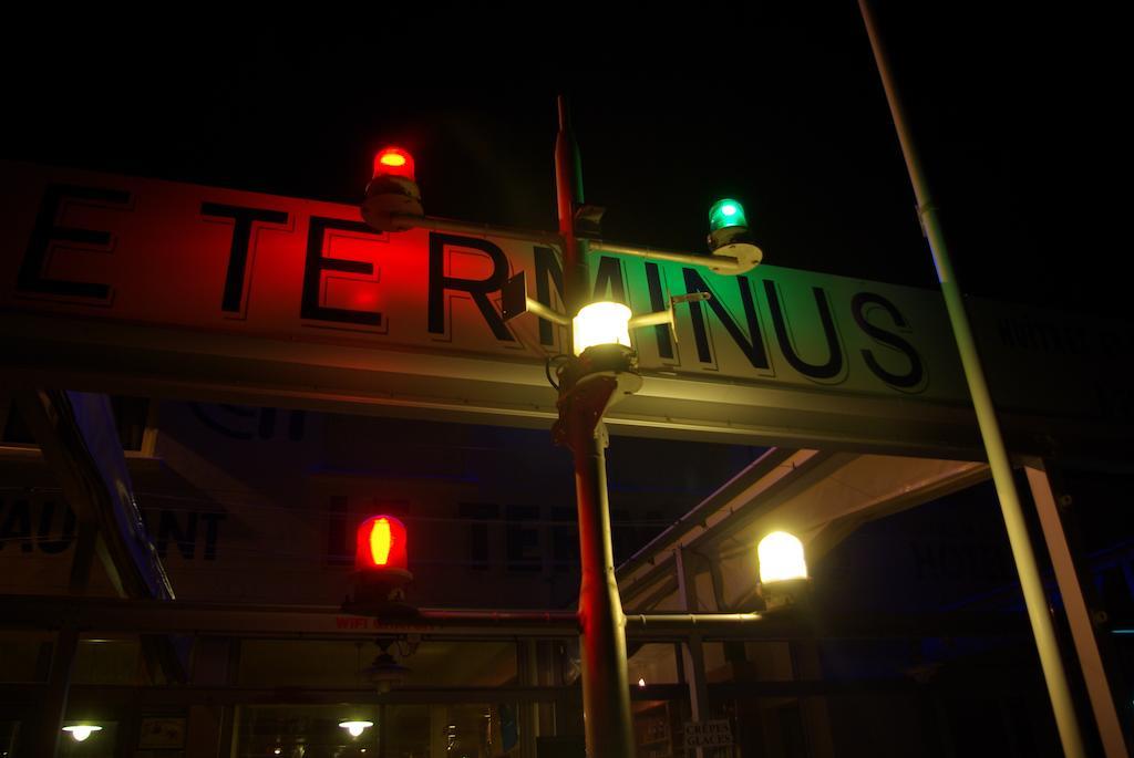 Logis Hotel Le Terminus Bourcefranc Buitenkant foto